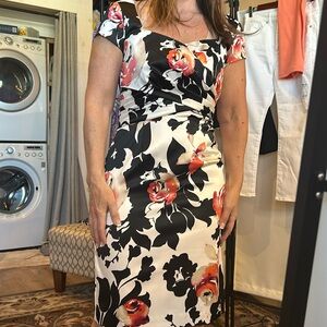 Cap sleeve body con, spring dress, fully lined, zips up the back